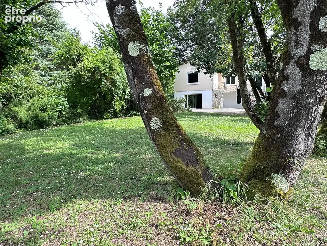 Immeuble de rapport ou maison familiale 240 m2 - 4 logements à La Couronne - photo 6
