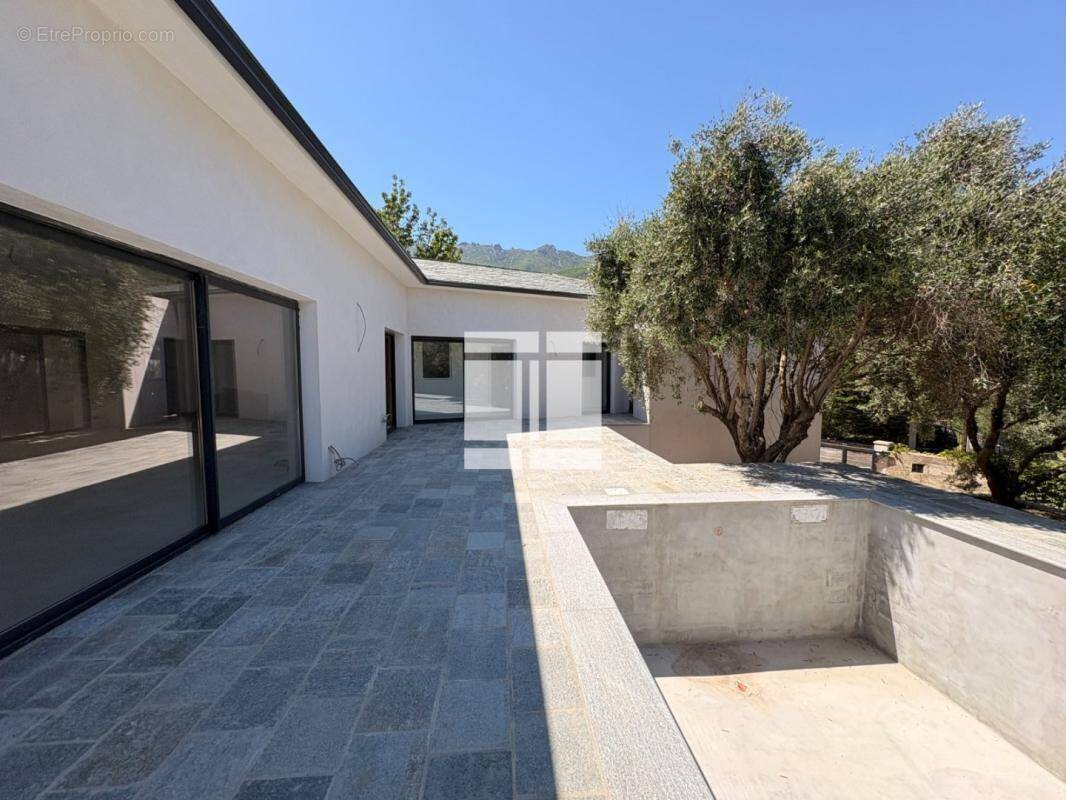 Maison à BRANDO