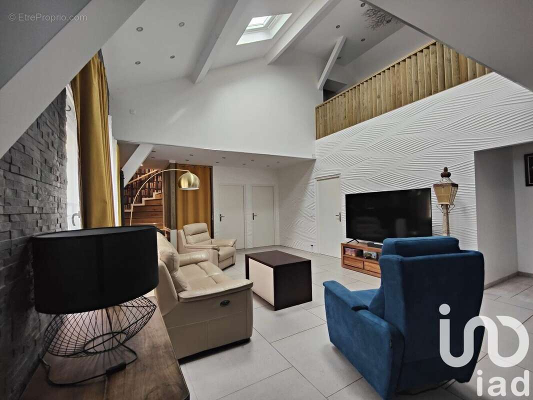 Photo 5 - Maison à LINAS