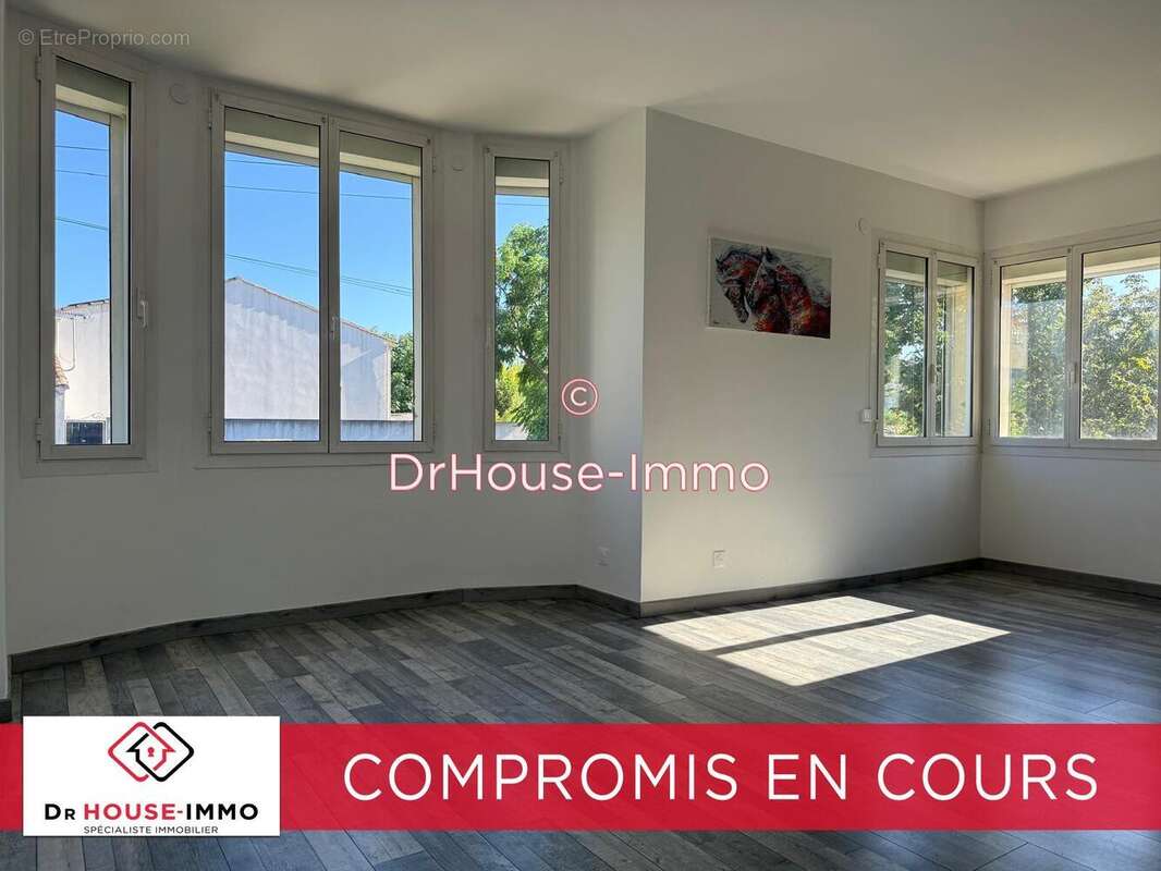 Maison à SAINT-VICTORET