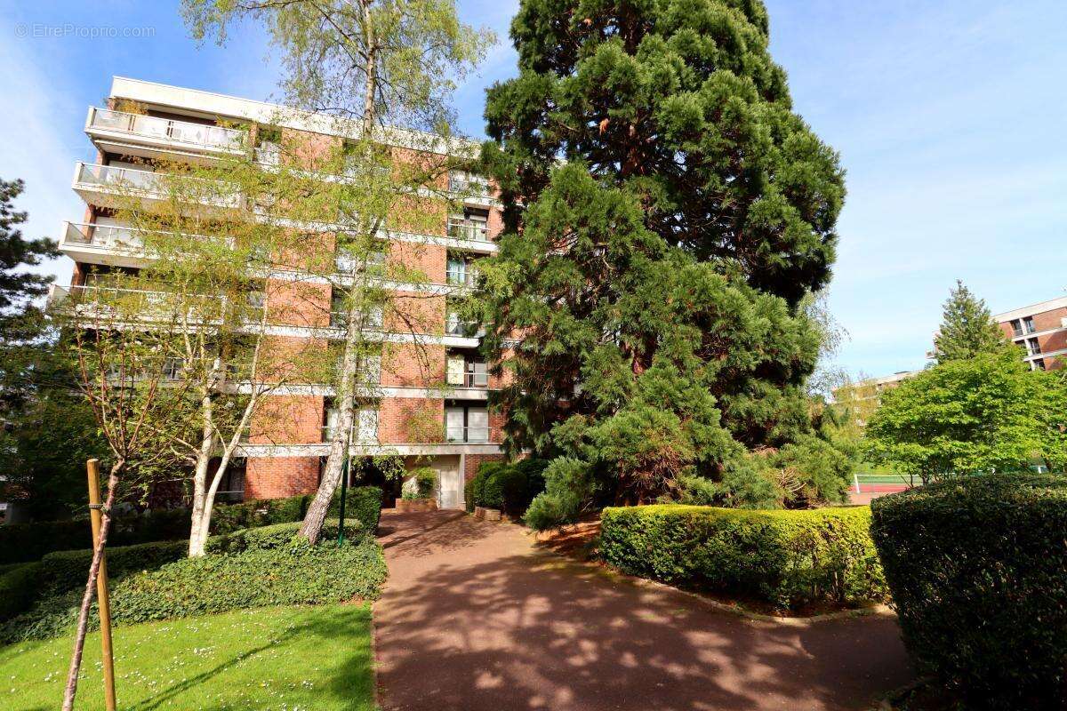 Appartement à JOUY-EN-JOSAS