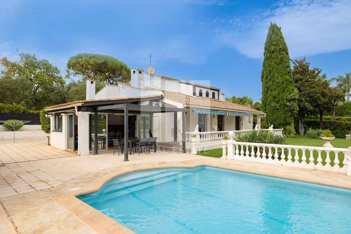 Baisse de prix - mougins - villa 4 ch avec piscine et magnifique terrain plat - photo 15
