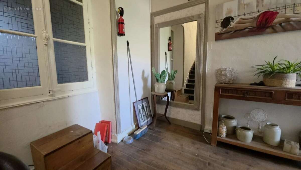 À vendre : maison de 3/4 chambres avec hangar à La Trimouille - 86 - photo 8