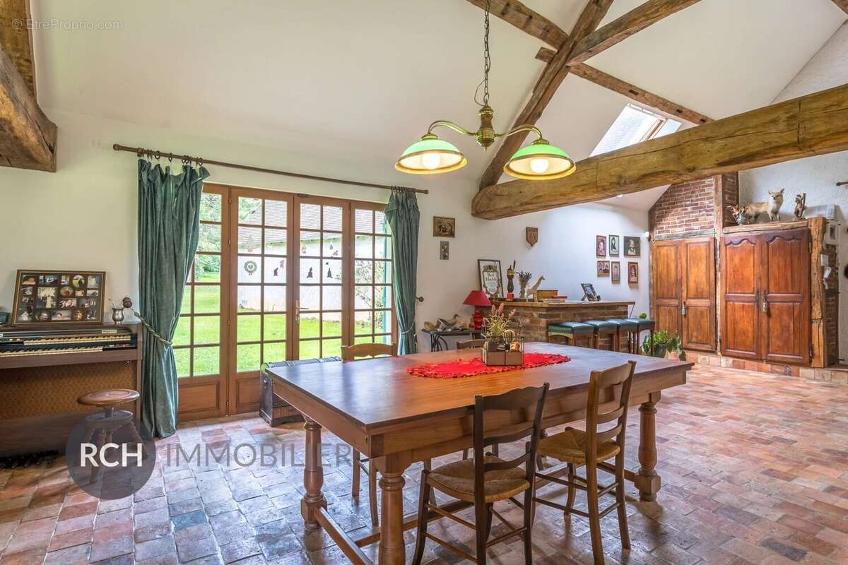 Maison à MONTFORT-L&#039;AMAURY