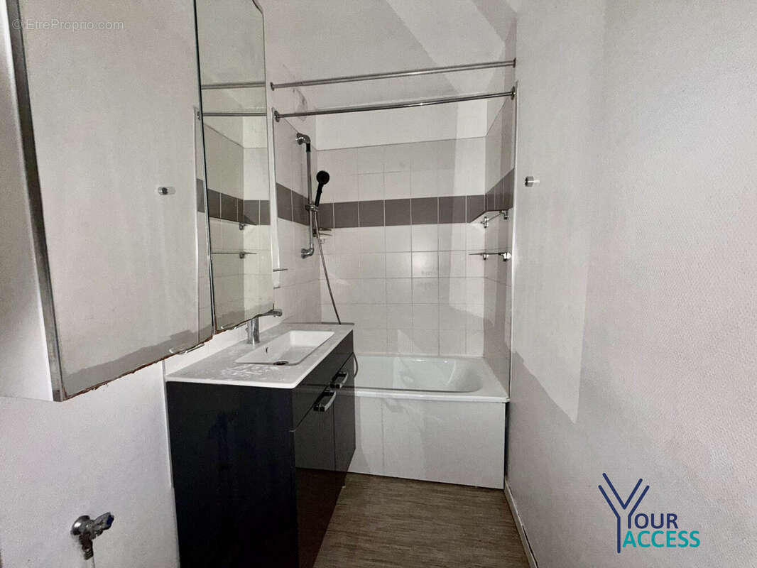 Appartement à MEYZIEU