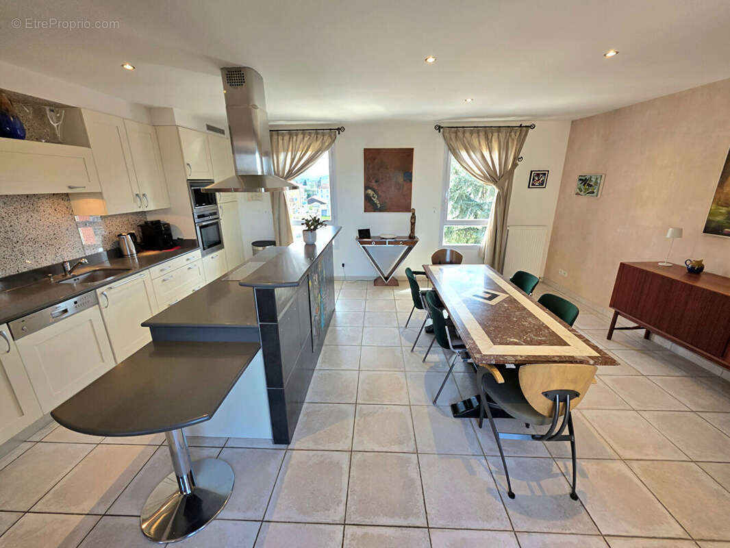 Appartement à ROMANS-SUR-ISERE