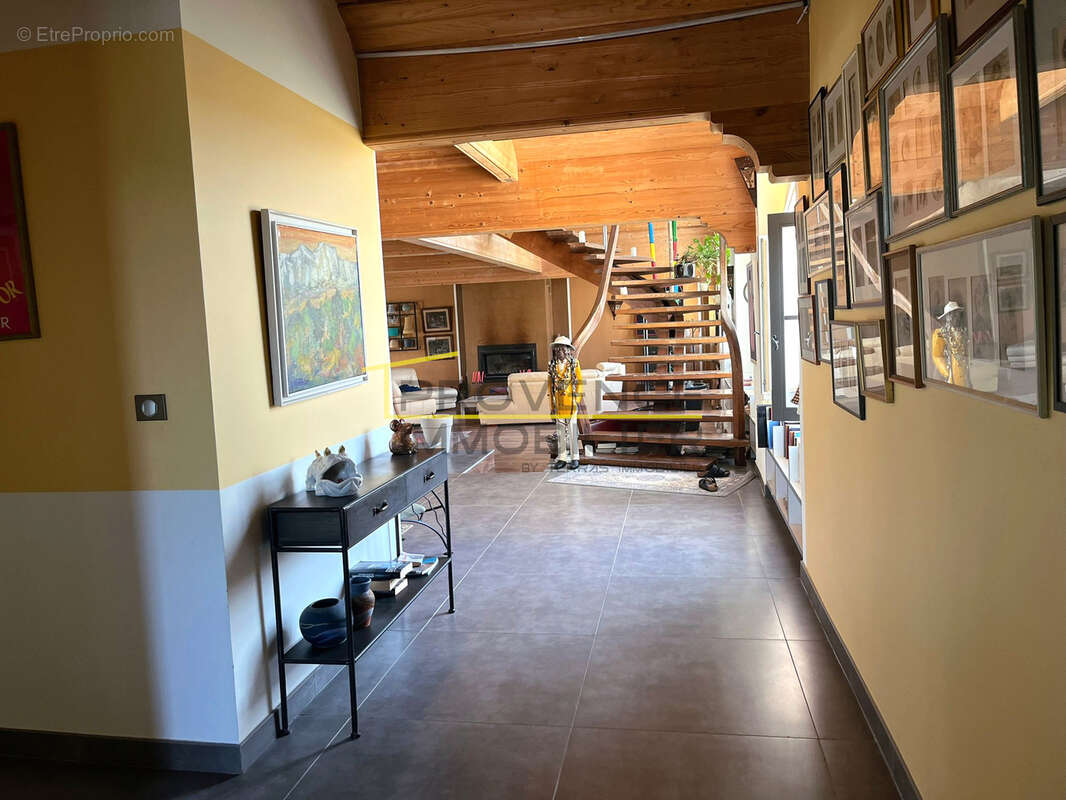 Appartement à MONTBOUCHER-SUR-JABRON