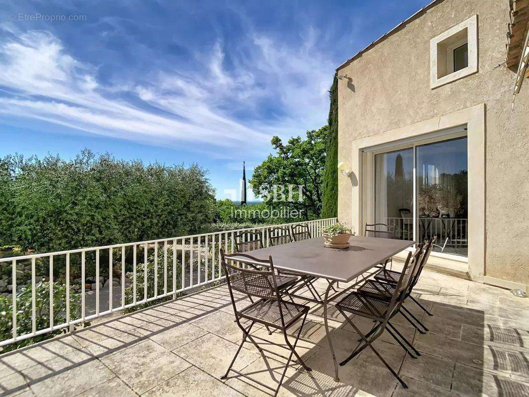 Maison à ROBION