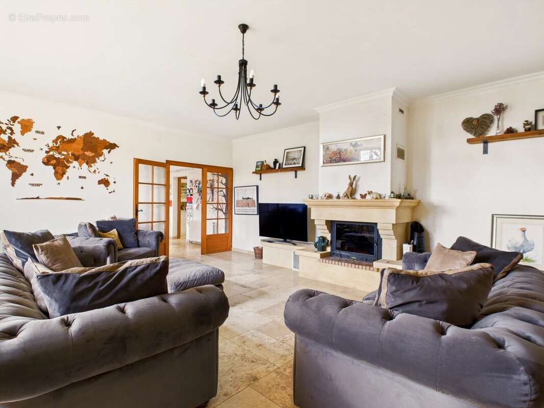 Maison à SAINTE-NATHALENE