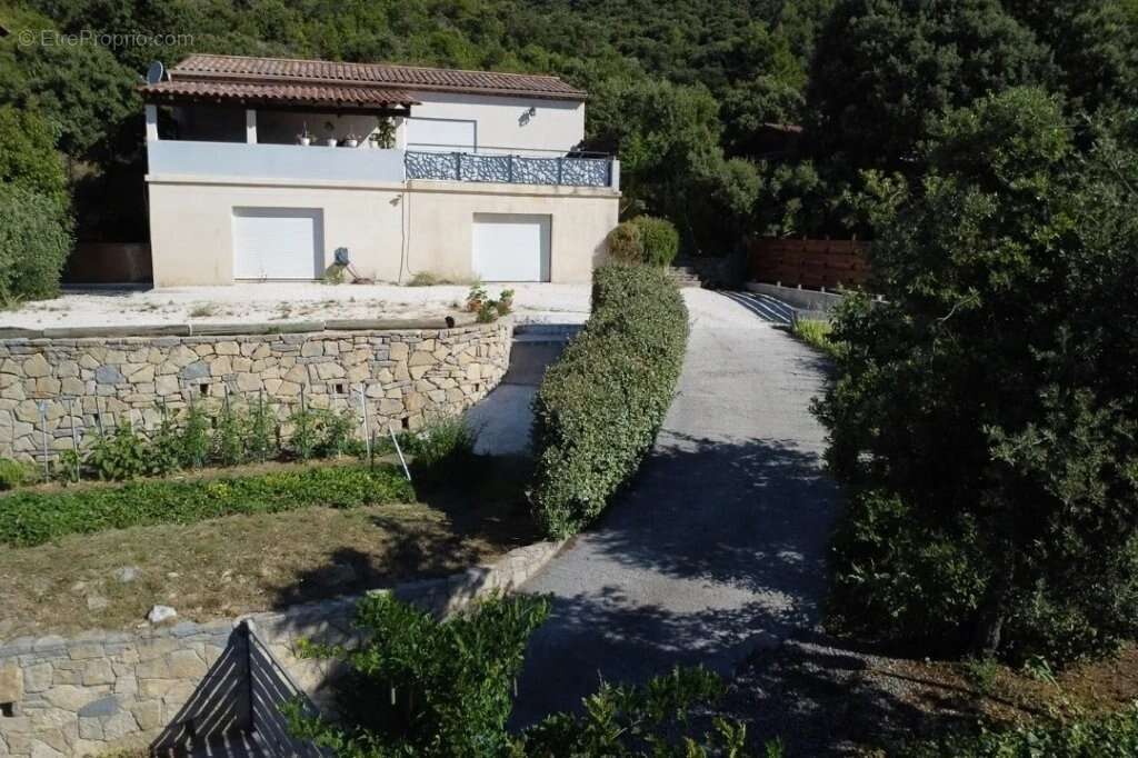 Maison à MONOBLET