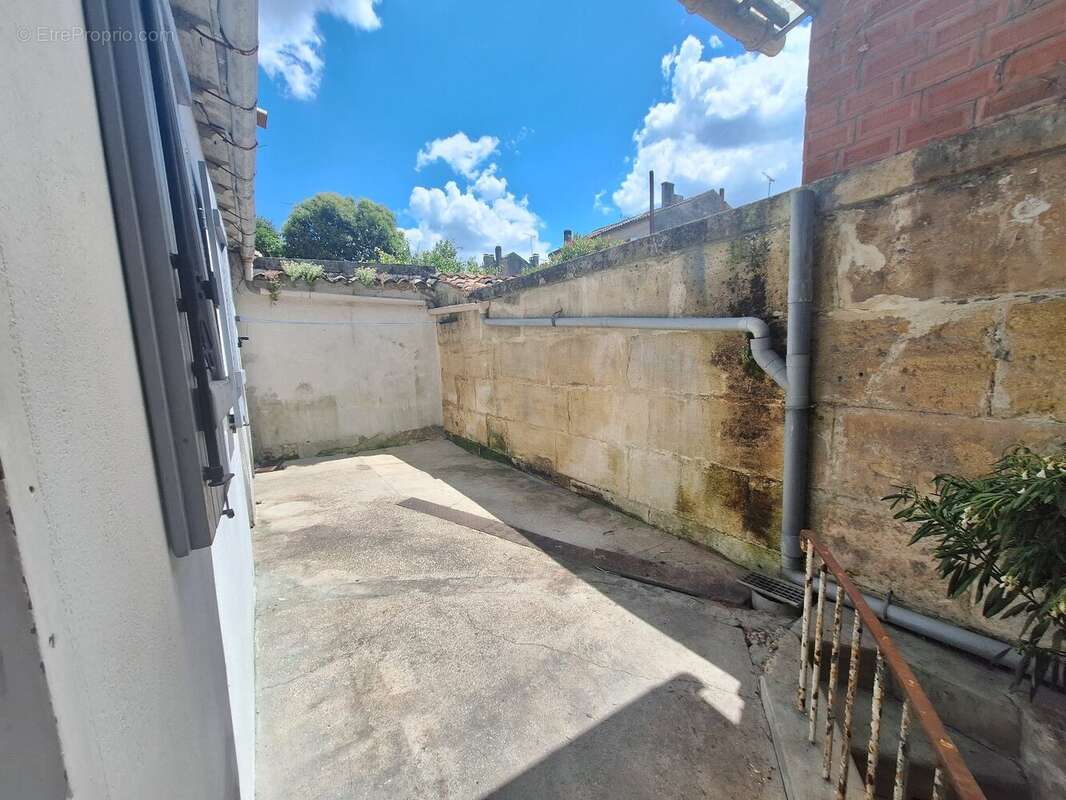 Maison 124 m² à Cognac  - photo 7