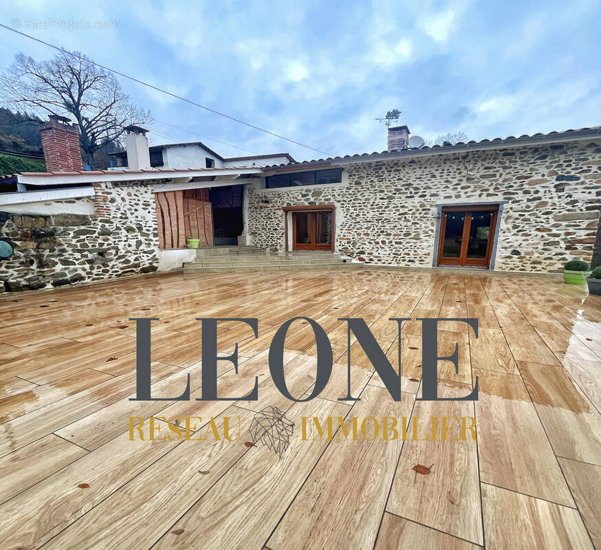 Maison à SAINT-CLEMENT-SUR-VALSONNE