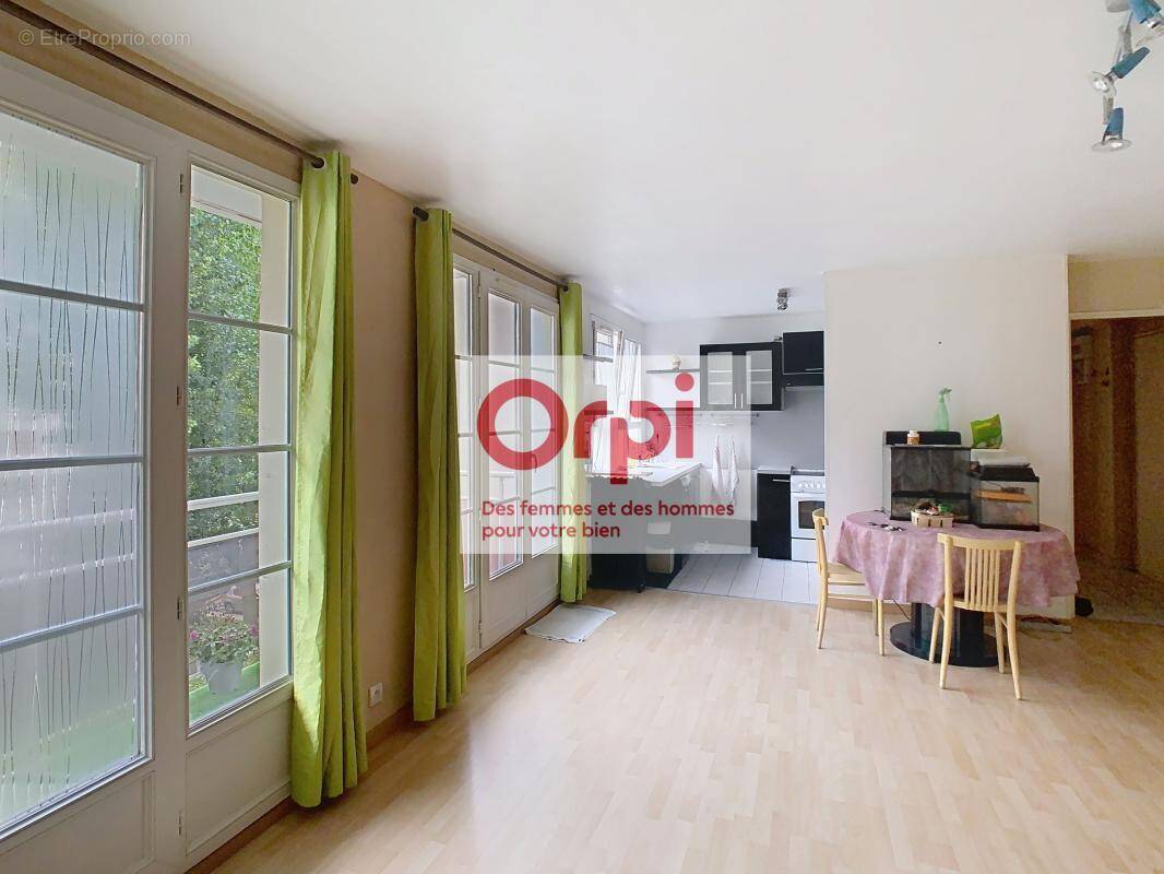 Appartement à ISSY-LES-MOULINEAUX