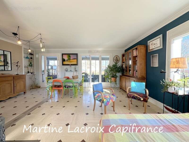 Dpt sarthe (72), à vendre la ferte-bernard - maison contemporaine  p6 de 145 m² - terrain de 741m² - photo 2