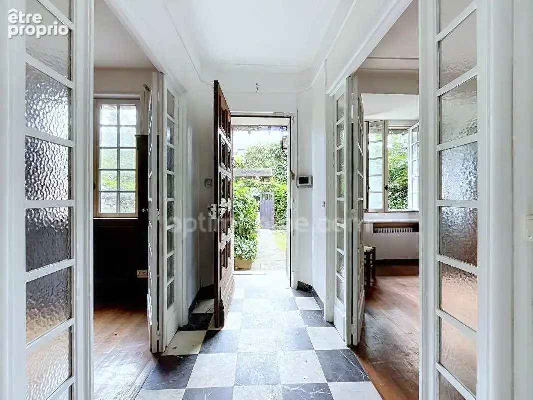 La garenne-colombes – maison de caractère 175 m² – terrain 393 m² – jardins avant/arrière – 13 min gare ligne l - photo 4