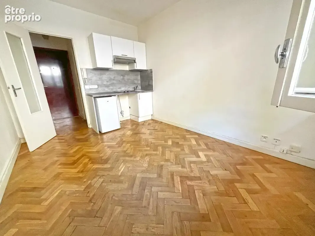 Appartement 1 pièce 17 m² à vendre à Nice (06100) - photo 2
