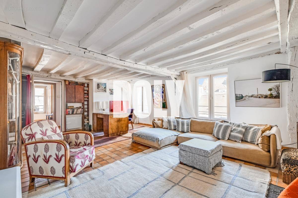 Appartement à PARIS-1E