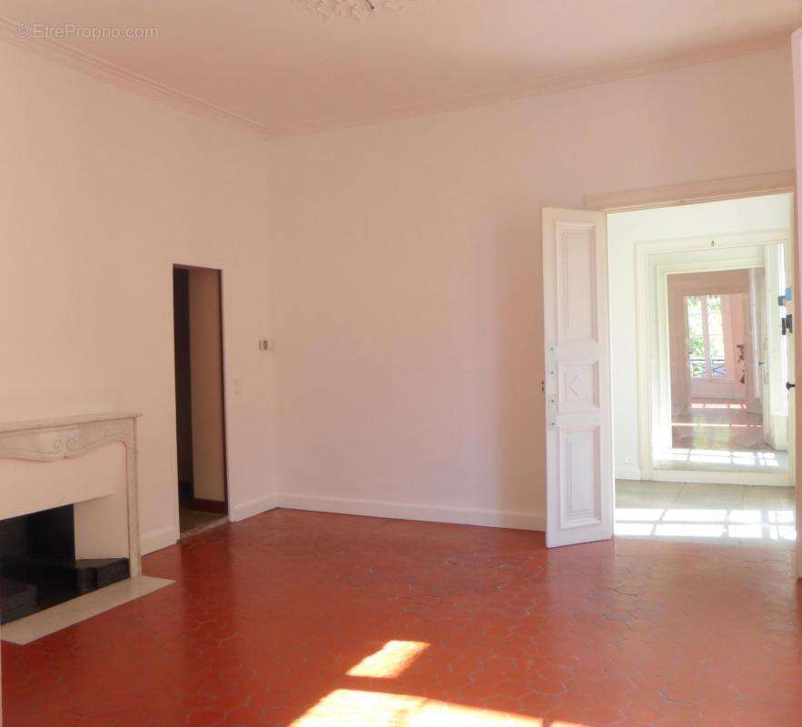 Appartement à NIMES
