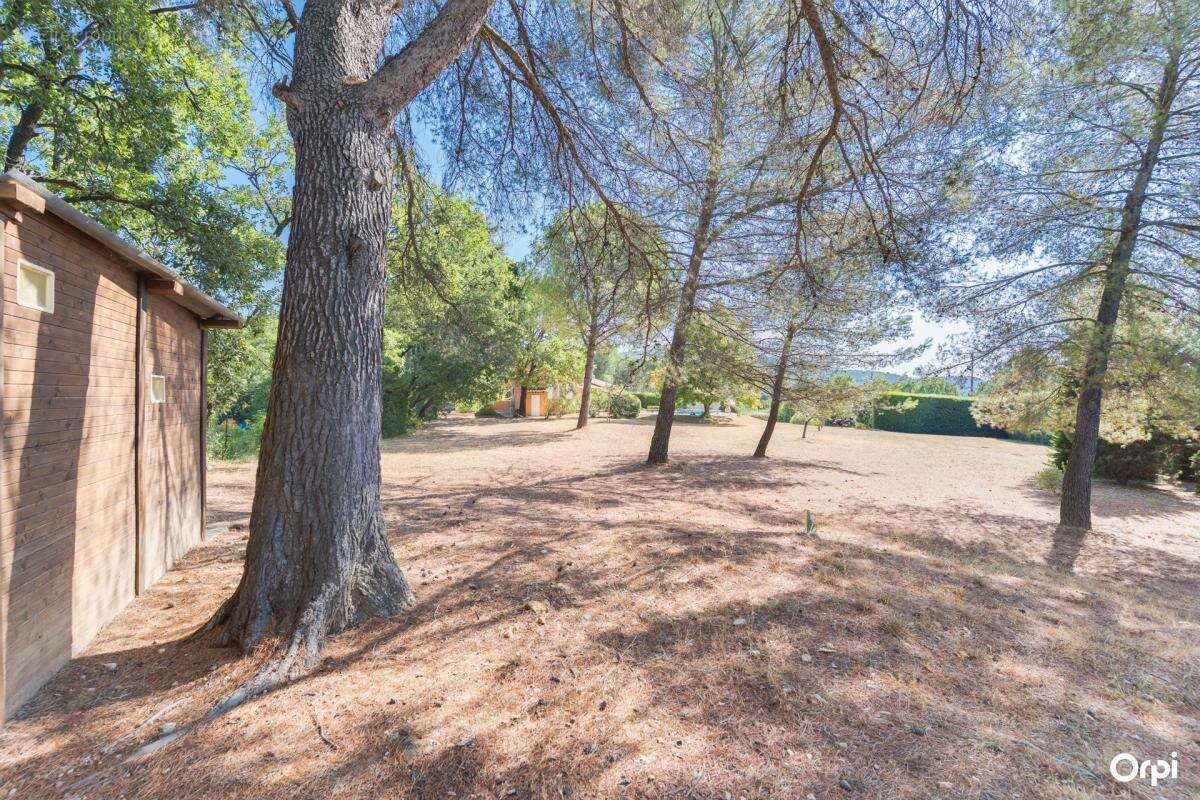 Villa Provençale de Plain-Pied à Saint-Zacharie — Écrin de Charme au Cœur d'un Domaine Arboré de 5 940 m² - photo 31