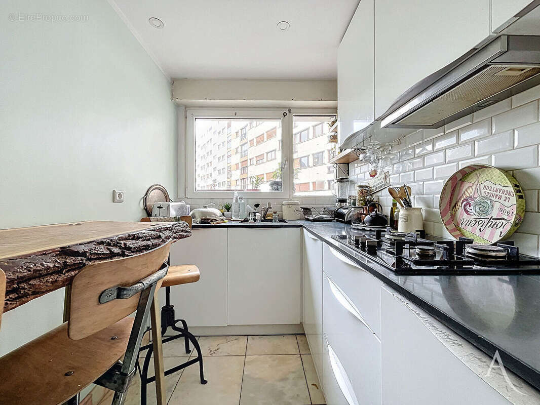 Appartement à PARIS-20E