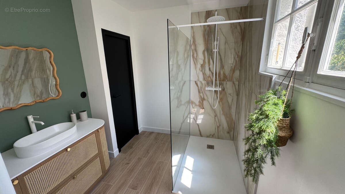 Maison à MONTMORENCY