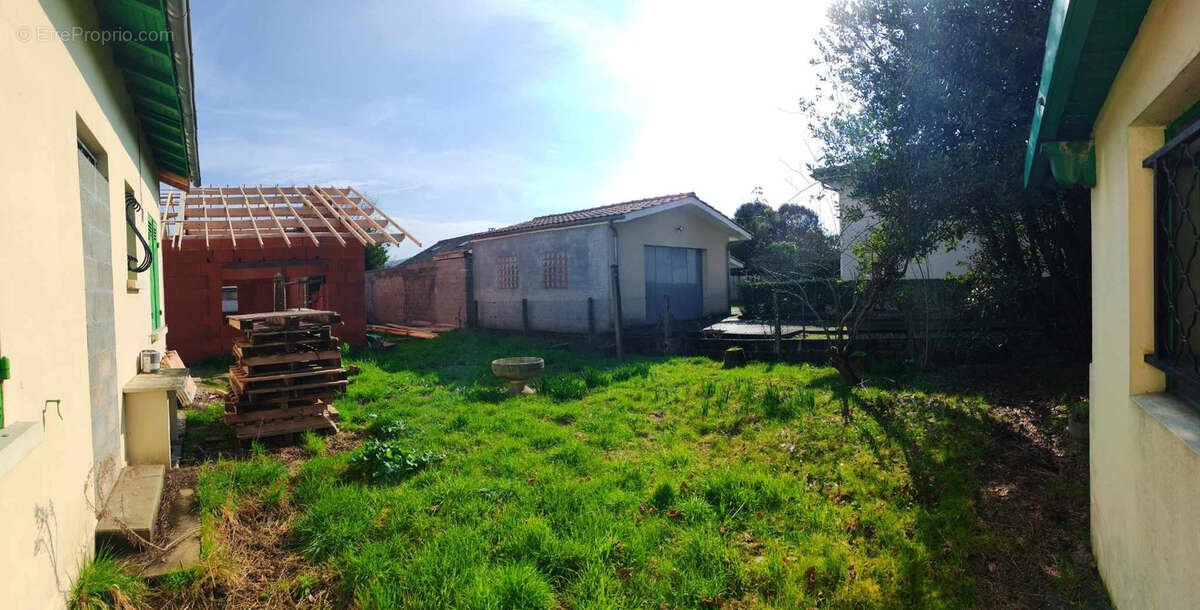 Maison à CARBON-BLANC