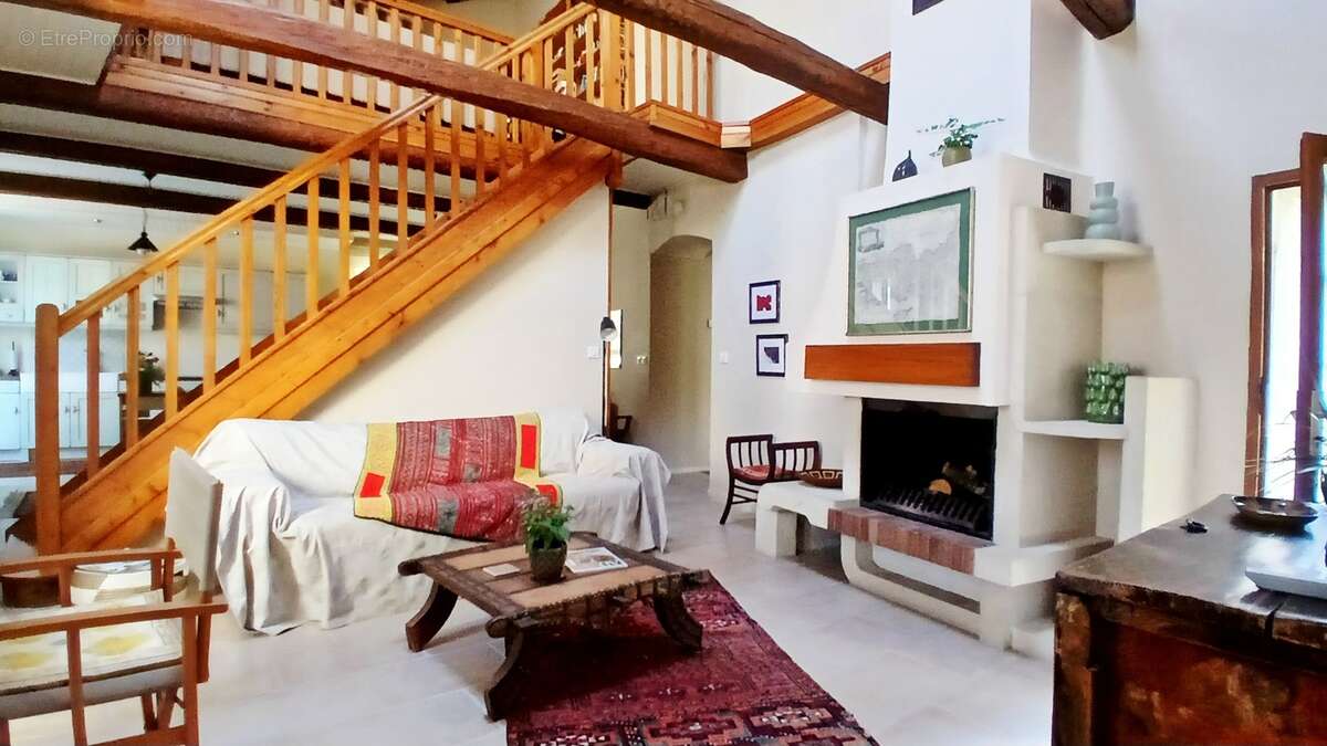 Maison à VILLEMAGNE-L&#039;ARGENTIERE