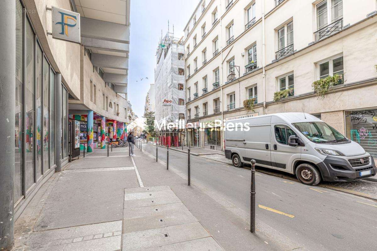 Appartement à PARIS-3E