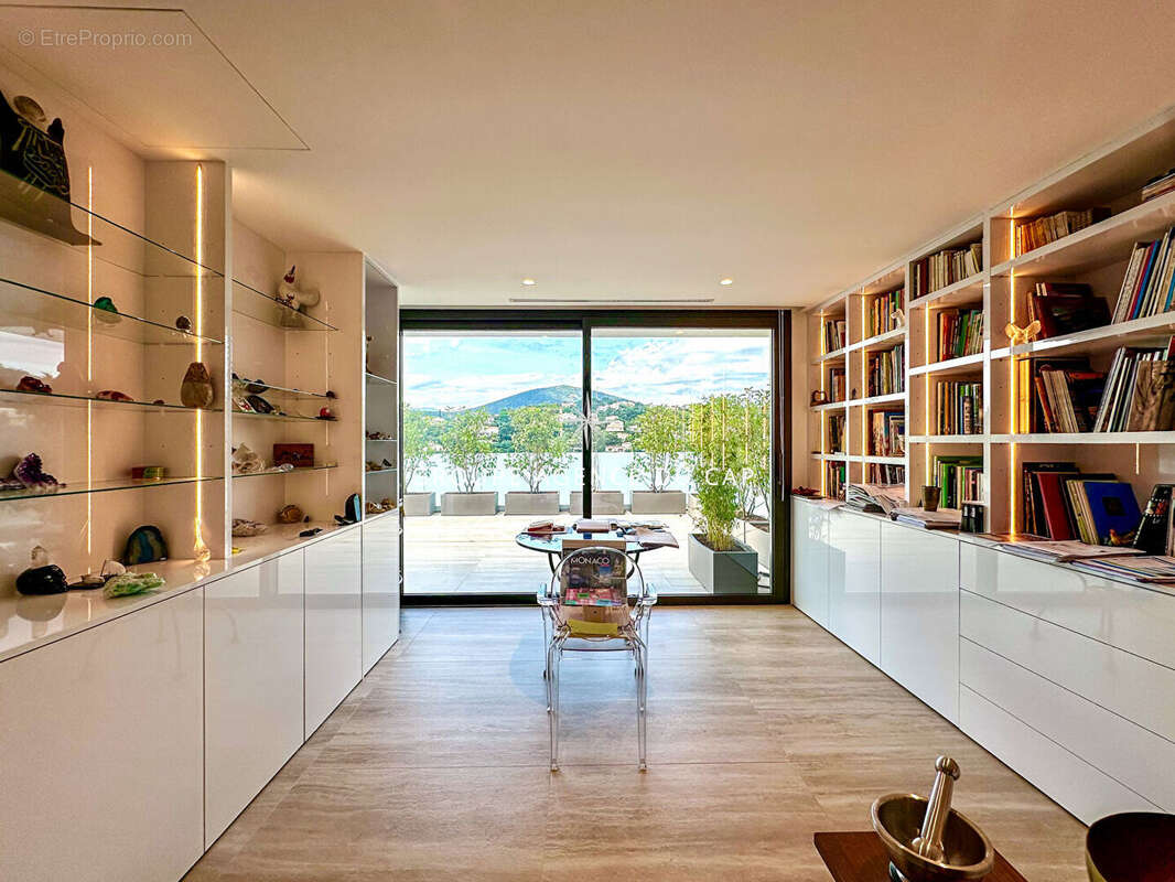 Maison à LES ISSAMBRES