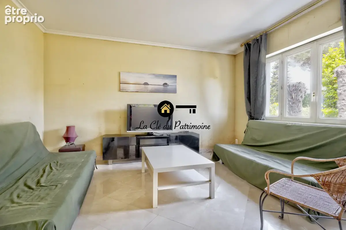 Villa de 308 m2 sur terrain de 1000 m2 avec terrasse- jardin et dependance - ares - photo 14