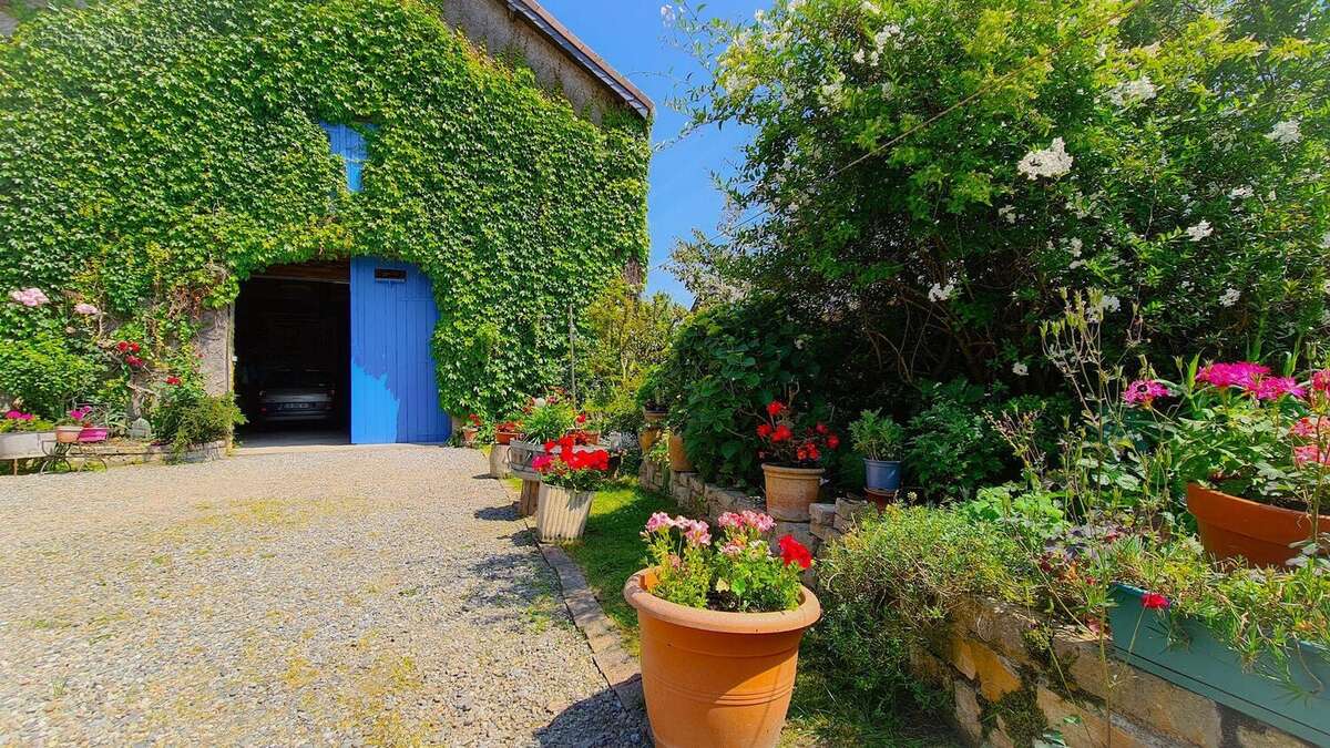 Maison à COARRAZE