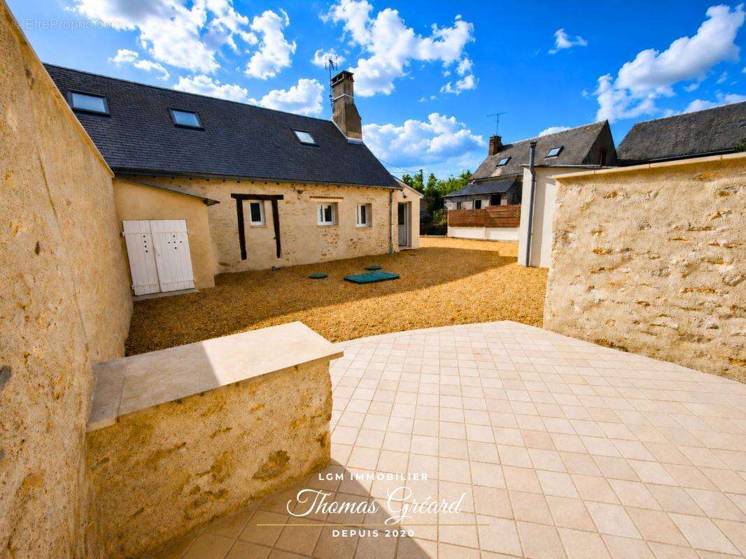 Maison en pierre rénovée avec 2 chambres, jardin et vie de plain-pied à Ouzouer-le-Doyen - 15 minutes de Châteaudun - photo 13