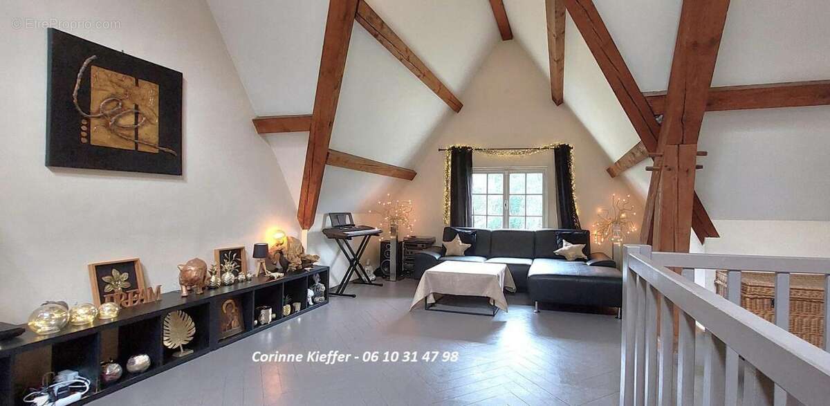 Maison 528 m² à Montlignon  - photo 9