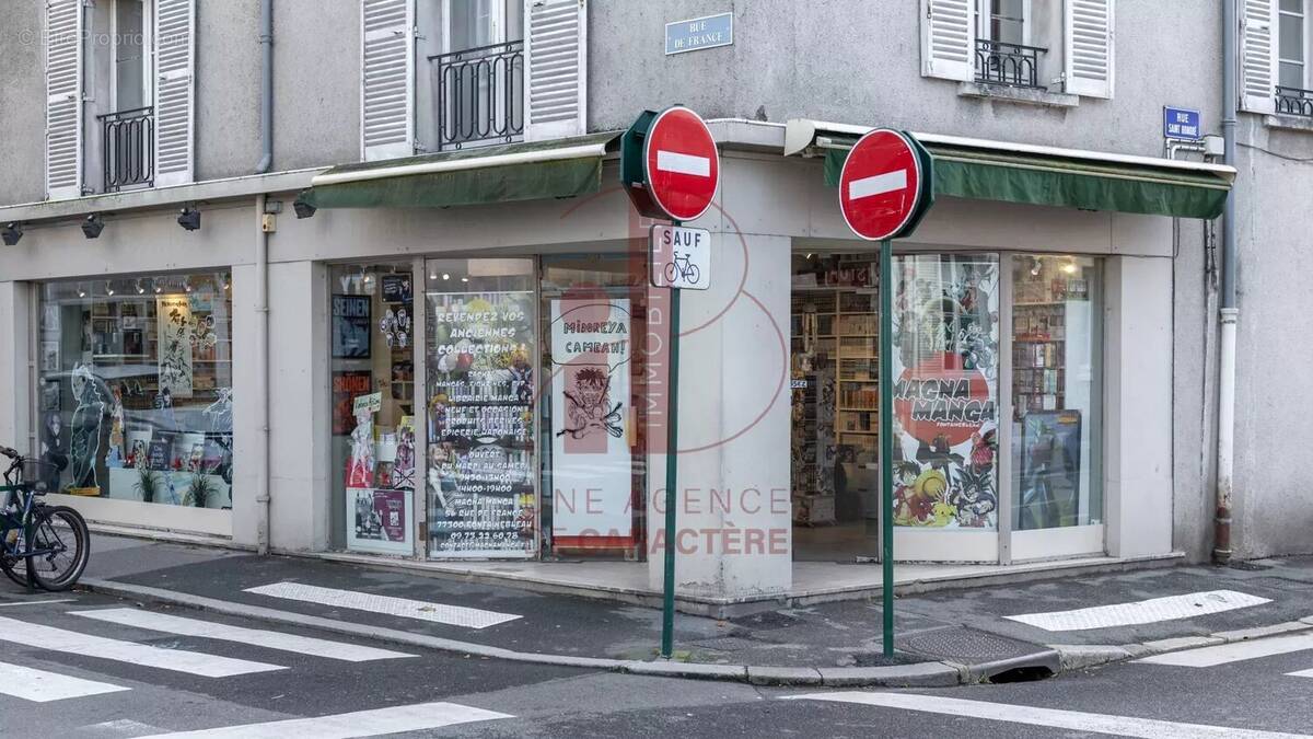 Commerce à FONTAINEBLEAU