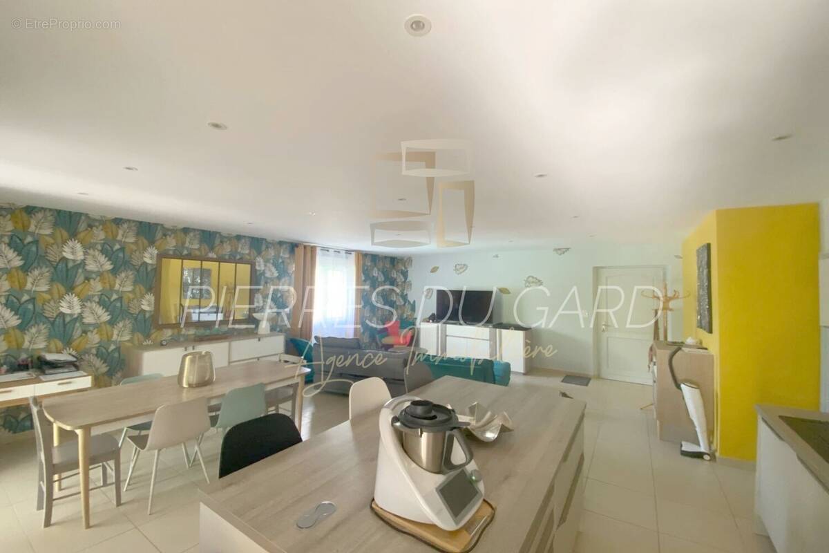 Maison à SAINT-MARTIN-DE-VALGALGUES