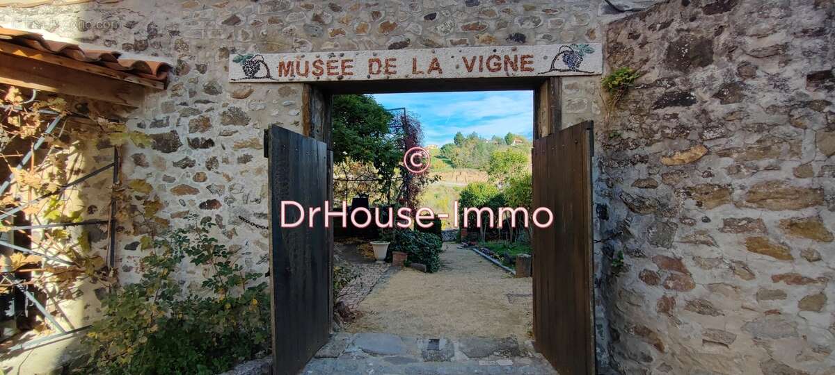 Commerce à VIEILLE-BRIOUDE