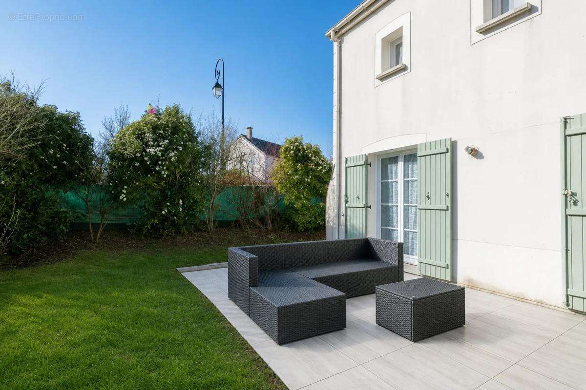 Maison de caractère 5 pièces à Rouvres - photo 14