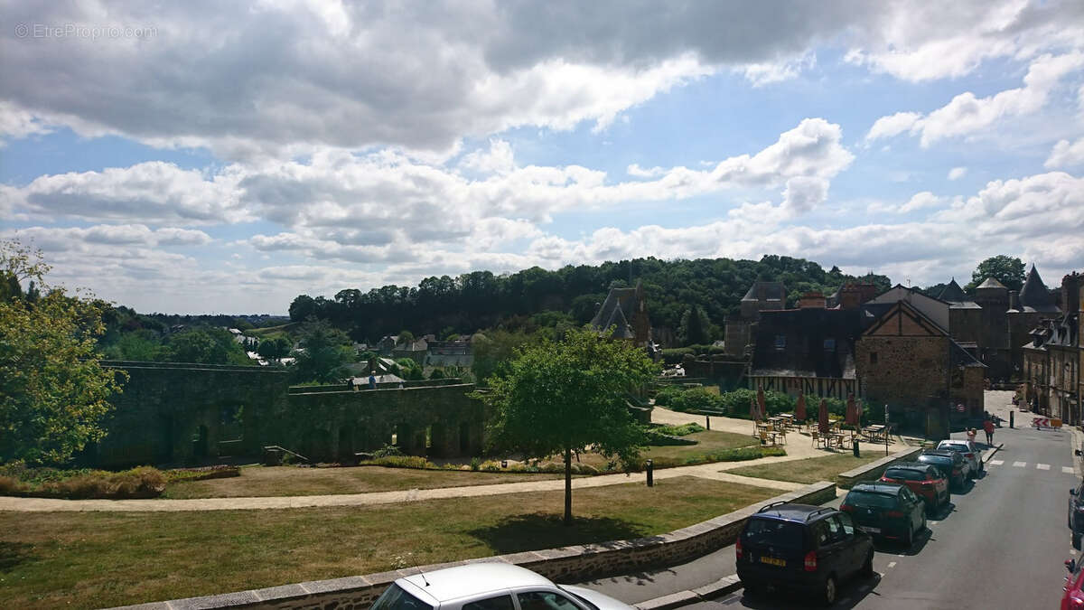 Appartement à FOUGERES