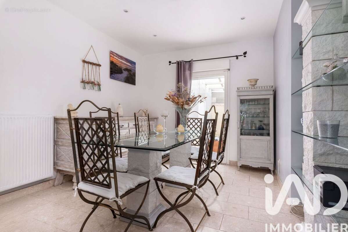 Maison 133 m² à Bron  - photo 7