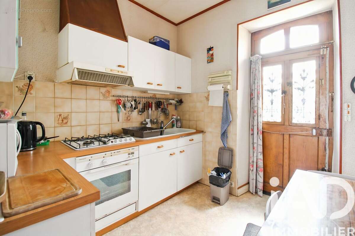 Photo 7