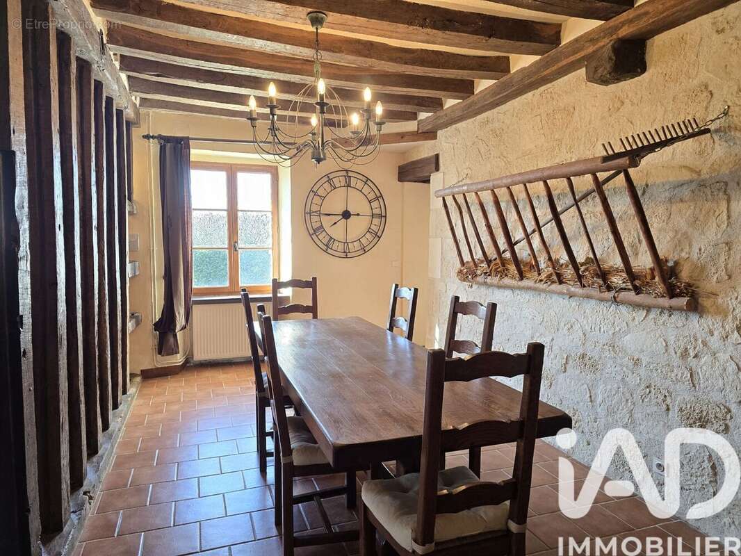 Maison 220 m² à Sancy-Les-Provins  - photo 5