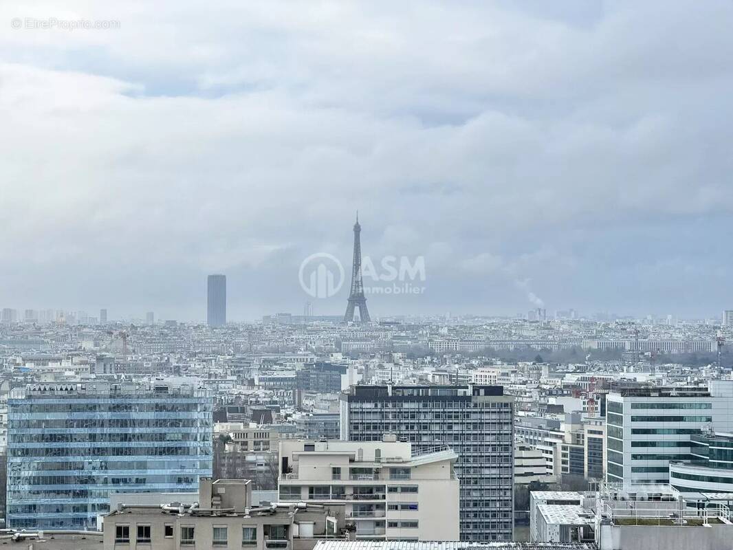 Appartement à COURBEVOIE
