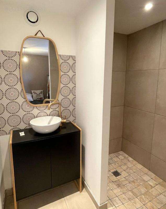 Maison à GREZIEU-LA-VARENNE