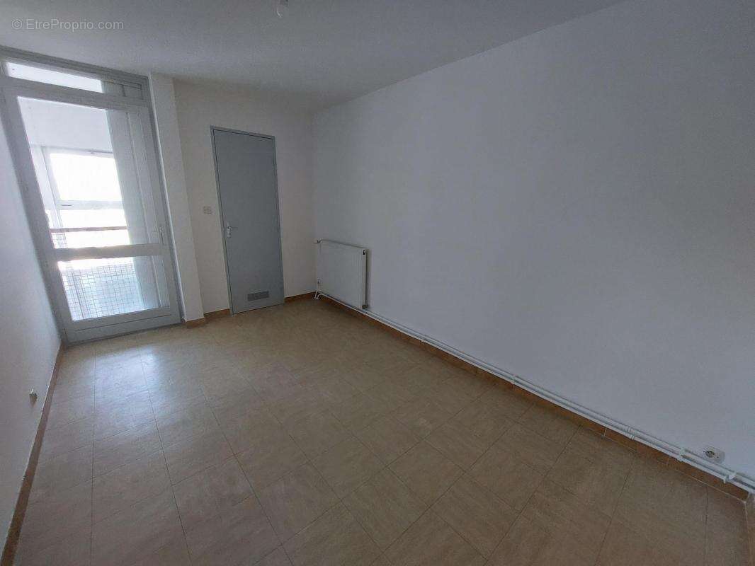 Residence lou souleu, appartement t3 en duplex avec veranda - photo 6