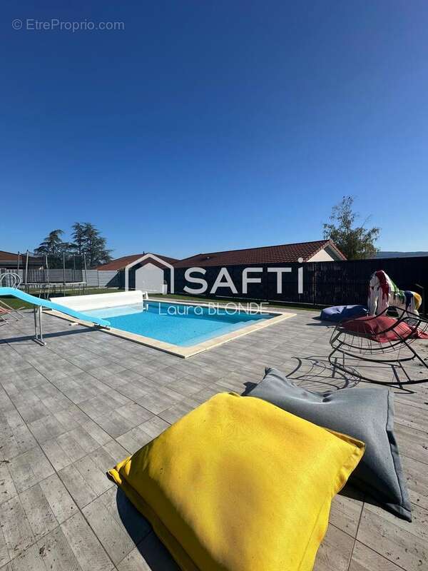 Photo 3 - Maison à SAINT-ETIENNE-DU-BOIS