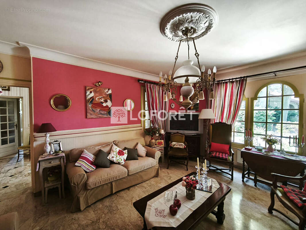 Céret, maison d'architecte 10 pièces 285.4 m² avec piscine, garage, jardin - photo 3