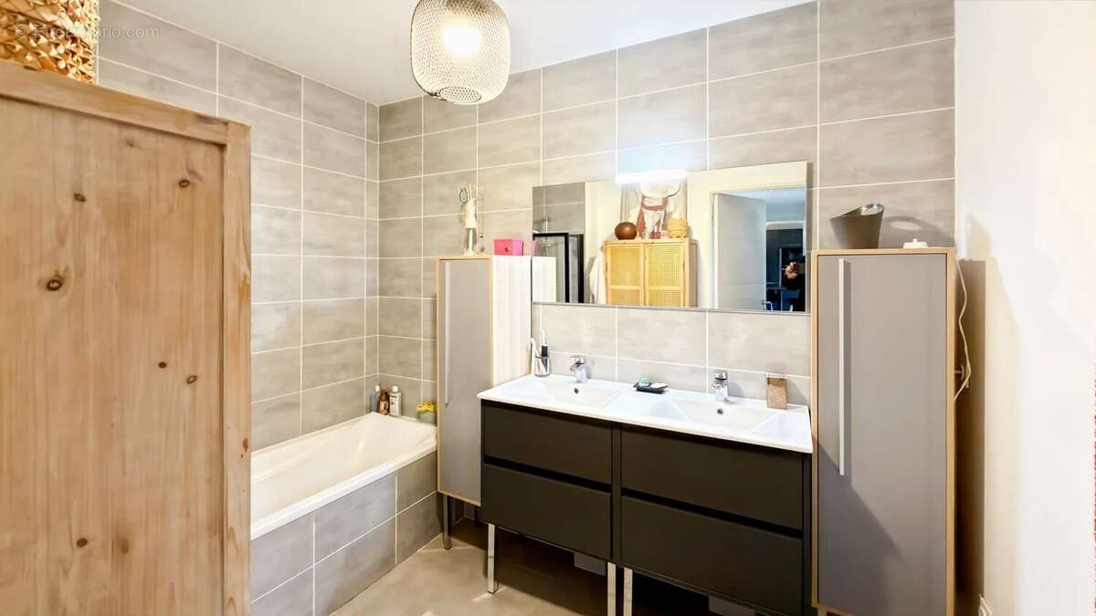 Appartement à VILLENEUVE-LOUBET