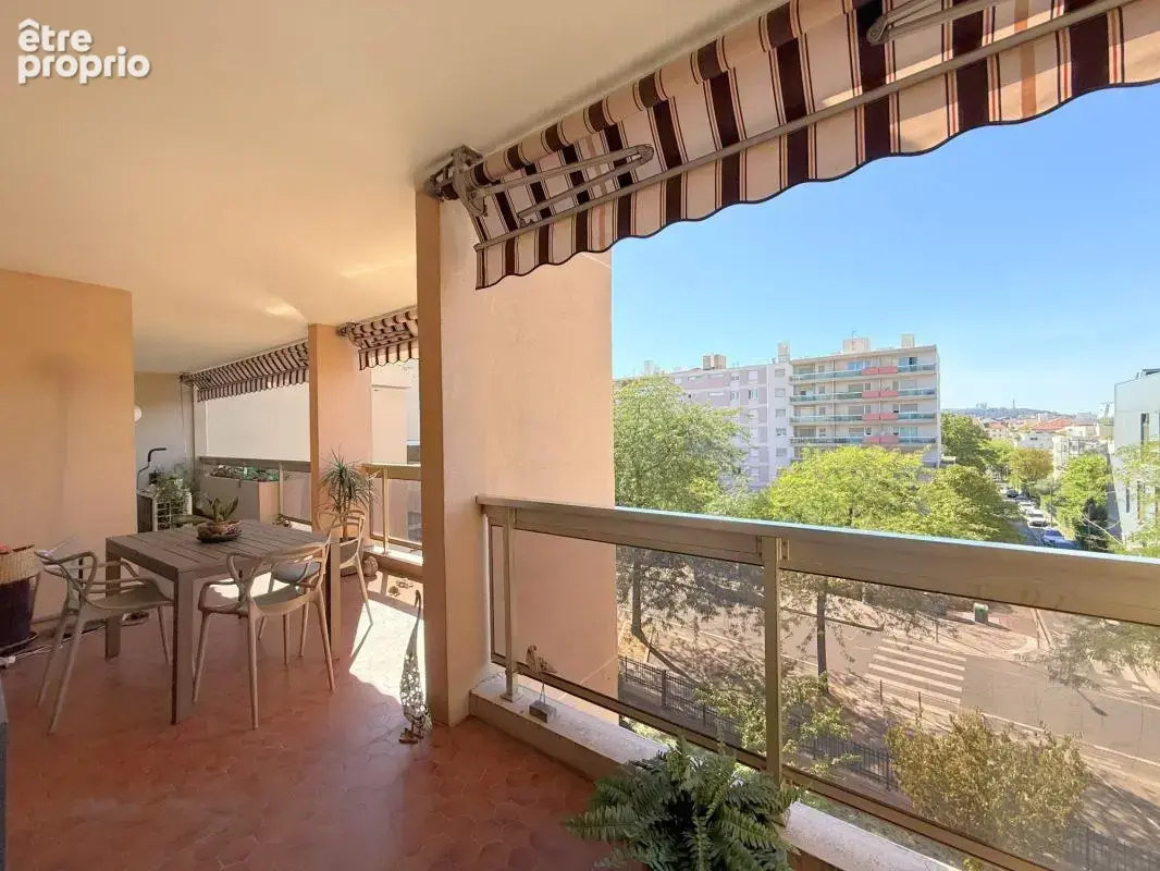 Appartement T4 de 108 m² - 3 Chambres - LYON 3 - photo 14