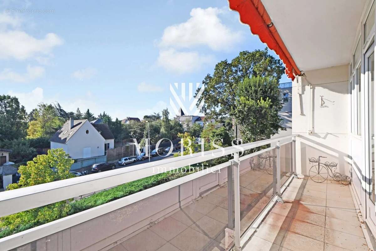 Appartement à ENGHIEN-LES-BAINS