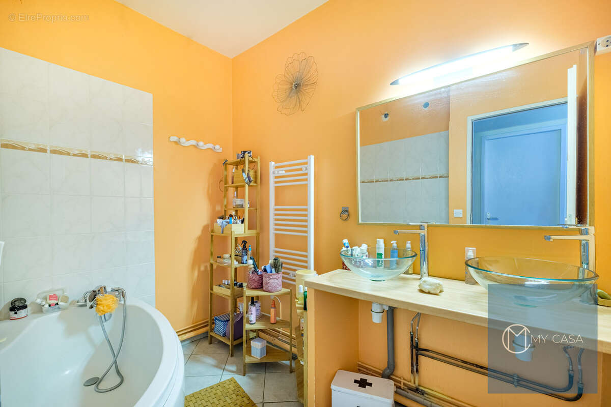 Appartement à LYON-9E